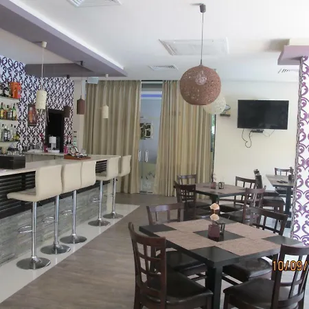 Apartahotel Парадайс Грийн Голямо Студио *