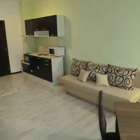 Парадайс Грийн Голямо Студио Apartahotel *